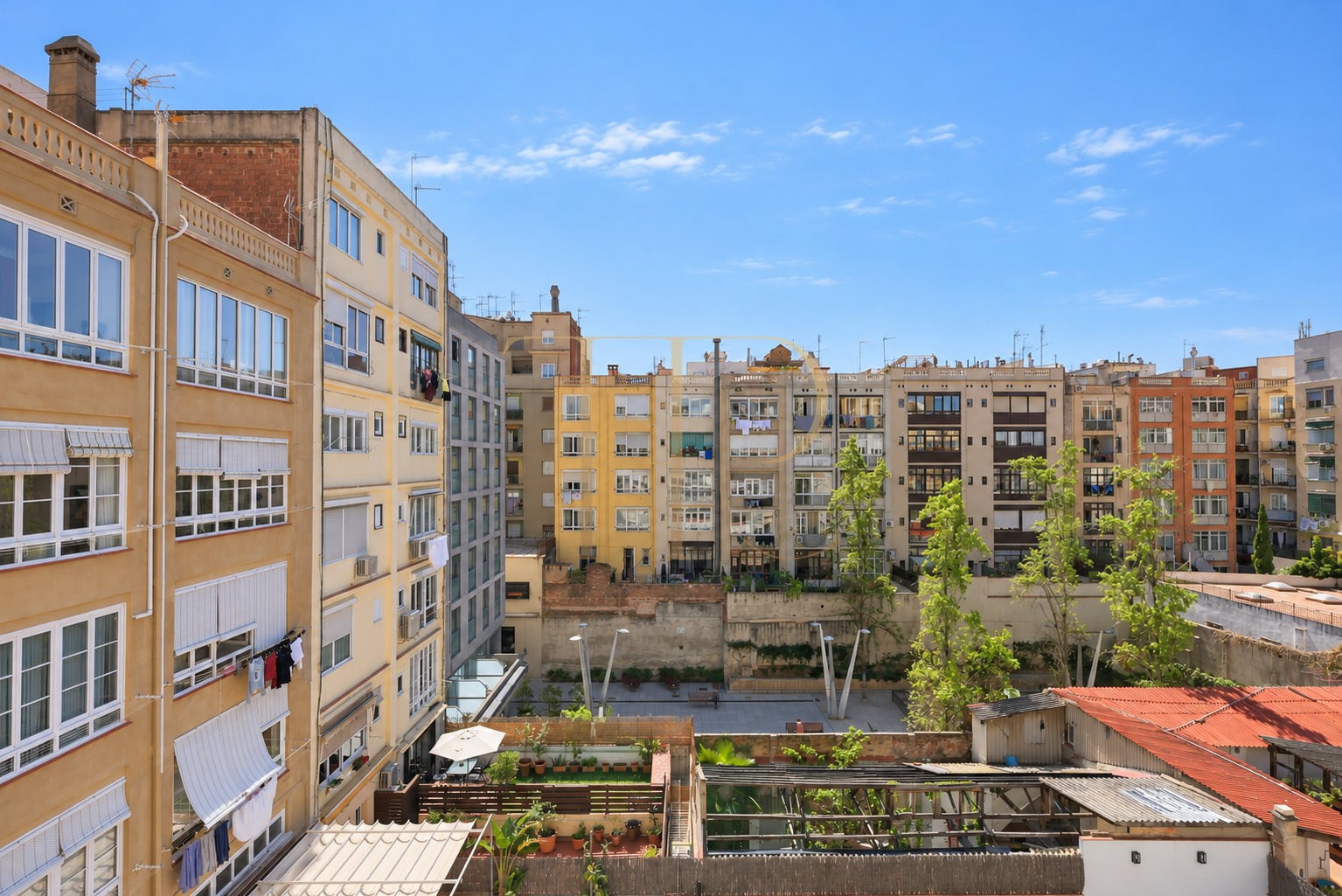 Квартира на продажу в Эшампле, Барселона, с балконом